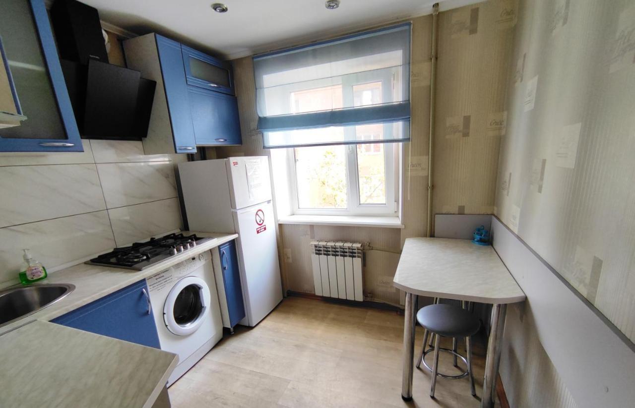 Двухкомнатные Апартаменты Центр Mystetsʹka 3 Kr Apartments Кривий Ріг Екстер'єр фото