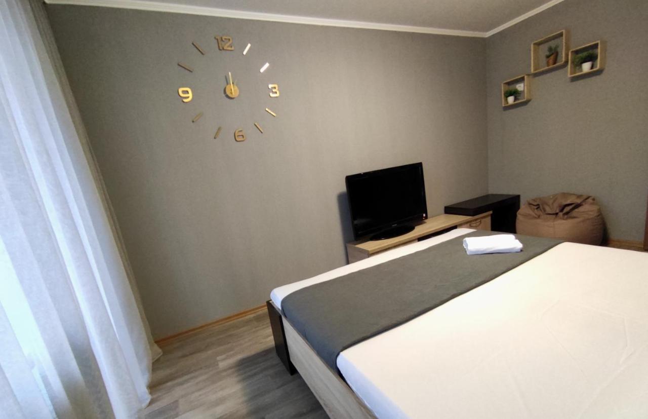 Двухкомнатные Апартаменты Центр Mystetsʹka 3 Kr Apartments Кривий Ріг Екстер'єр фото