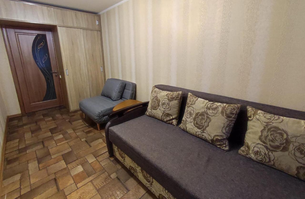 Двухкомнатные Апартаменты Центр Mystetsʹka 3 Kr Apartments Кривий Ріг Екстер'єр фото